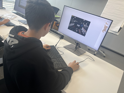 Kinder programmieren ihr eigenes Spiel