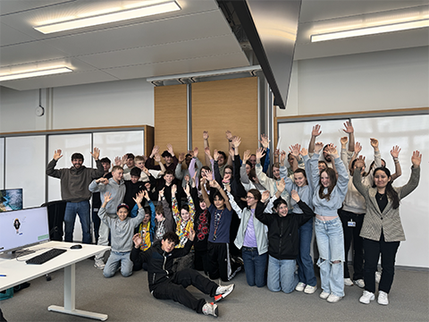 Workshop für Schulklassen: Mission: 2D-Game – Abenteuer in der Informatik