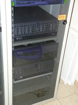 Rack 7 unten im B65 mit verschiedenen SAP-Server und Storage-Systemen